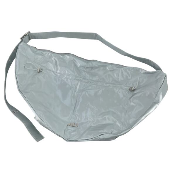 YIEYIE Korean Brand Silver Metallic Shoulder Bag Purse Polyurethane Blend NWT - Picture 1 of 6